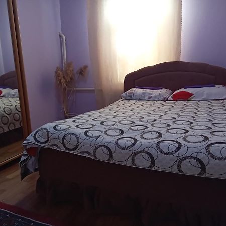 Garden Hotel And Hostel Bishkek Exterior foto